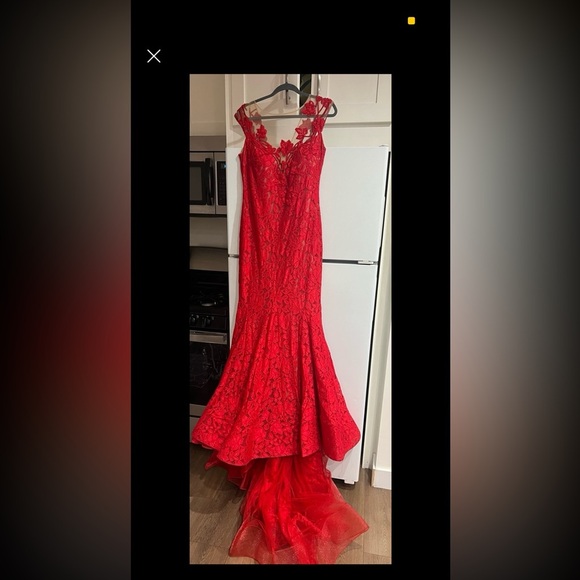 Tarik Ediz Gown - Picture 3 of 7